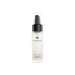 GRAHAM HILL MULSANNE Relaxing Beard Oil in einer transparenten 30-ml-Pumpflasche mit schwarzem Spender und Schutzkappe.